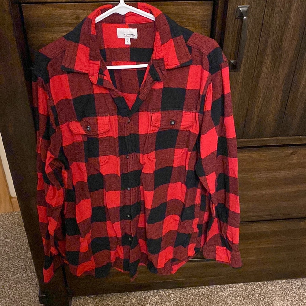 Mens black and red Buffalo plaid flannel shirt